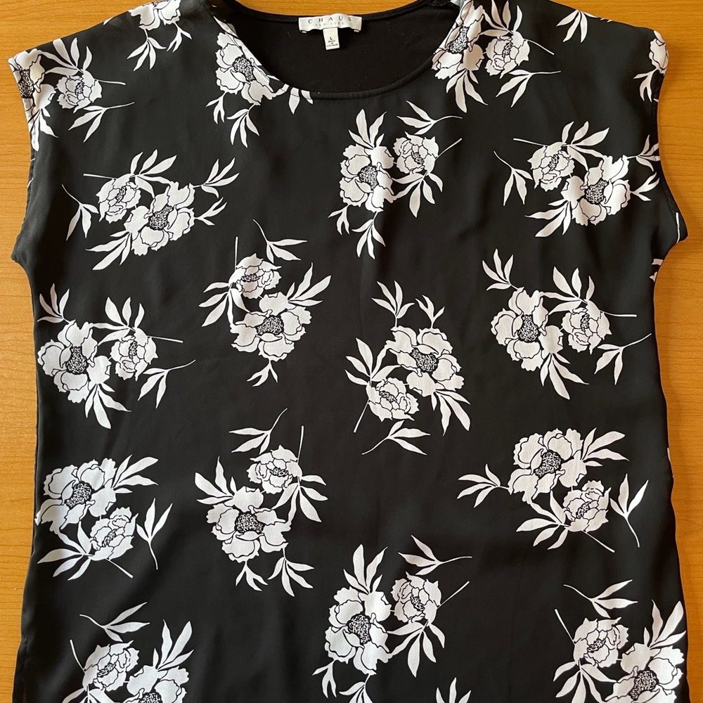 Chaus Black and White Floral Blouse